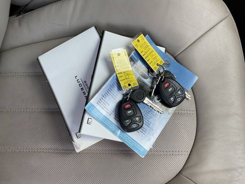 Used 2008 Buick Lucerne CXL w/ Driver Confidence Package FWD image 41