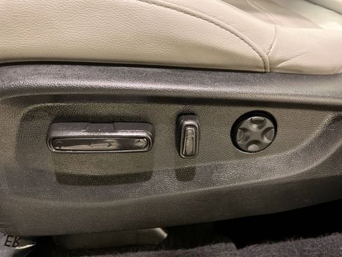 Used 2020 Honda CR-V EX-L image 21