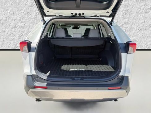 Used 2022 Toyota RAV4 Limited AWD/4WD image 12