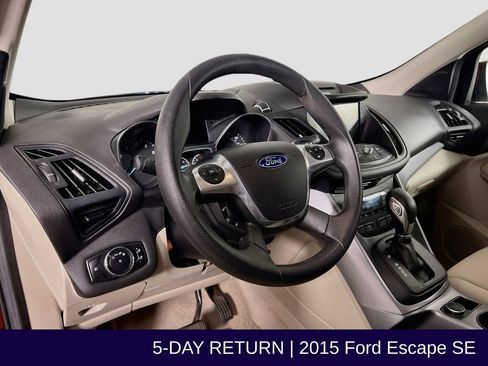 Used 2015 Ford Escape SE w/ Equipment Group 201A AWD/4WD image 11
