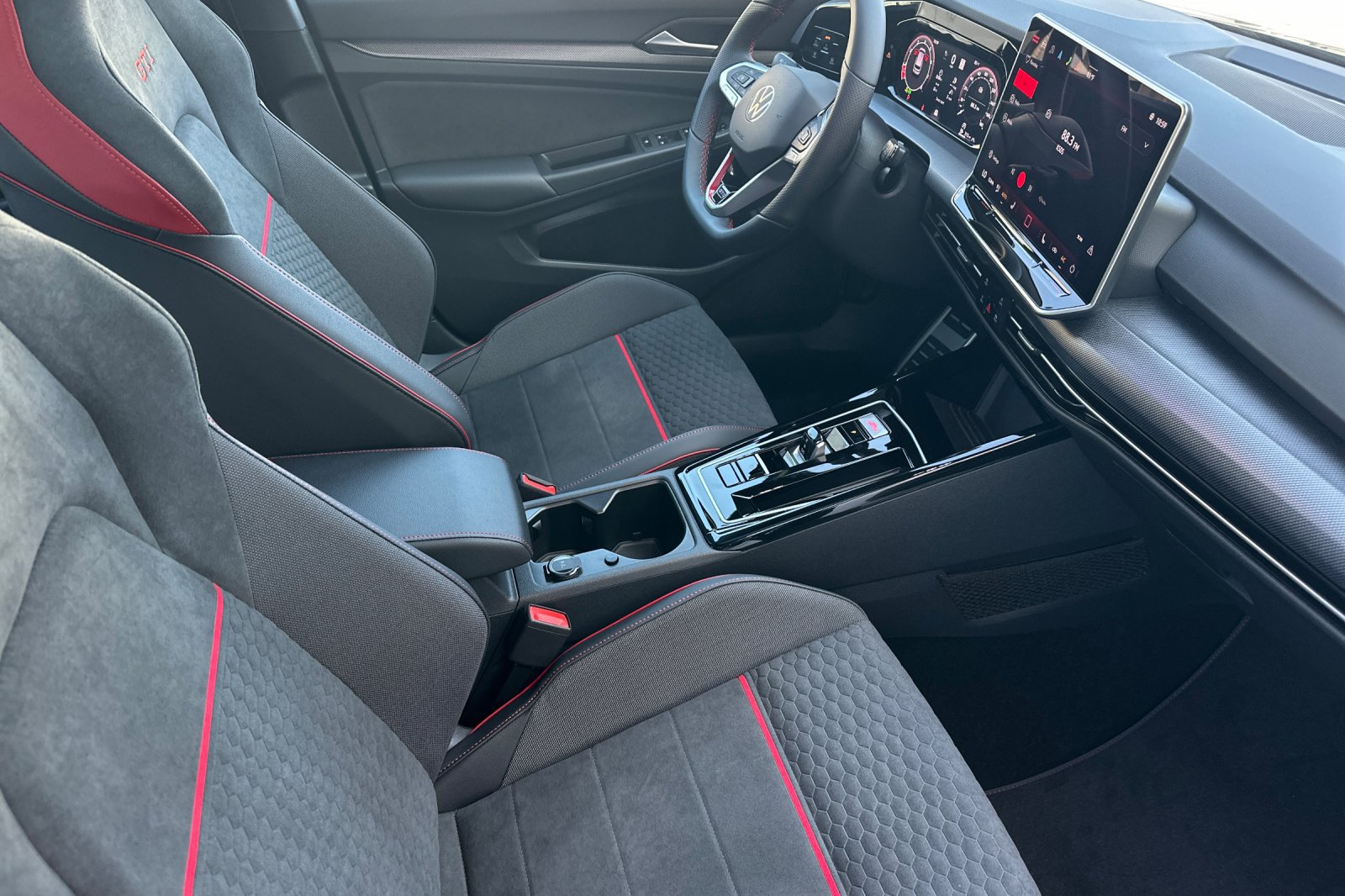 New 2026 Volkswagen GTI SE FWD image 14