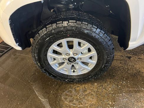 Used 2024 Toyota Tacoma SR5 image 31