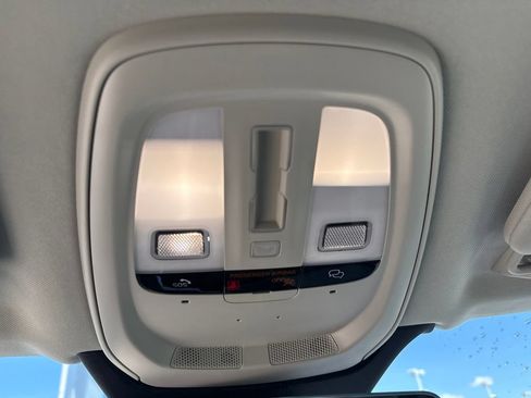 Certified 2023 Volvo XC90 B6 Plus AWD/4WD image 22