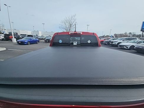 Used 2017 GMC Canyon SLE w/ All Terrain Package image 14