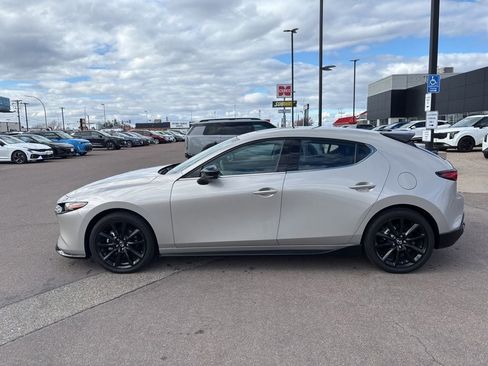 Used 2025 MAZDA MAZDA3 Hatchback w/ Appearance Package AWD/4WD image 8
