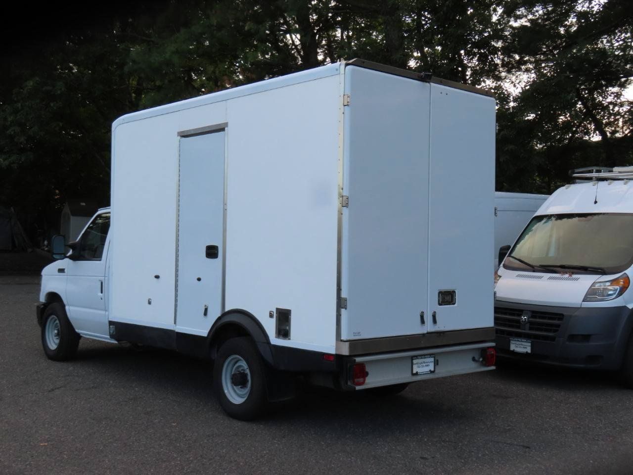 Used 2023 Ford E-350 and Econoline 350 Super Duty w/ Power Windows & Locks Group RWD image 5