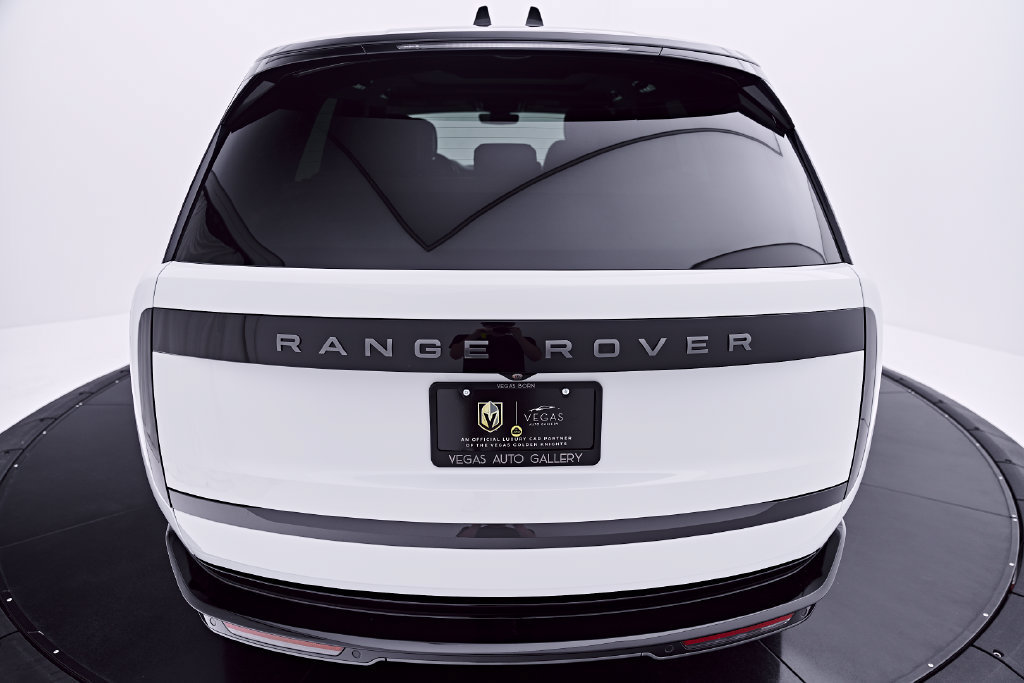 Used 2025 Land Rover Range Rover SE AWD/4WD image 21