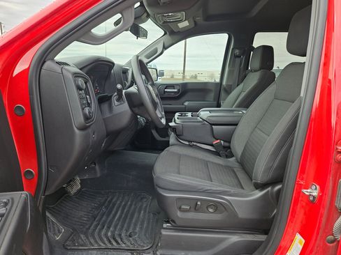 Used 2024 Chevrolet Silverado 1500 Custom image 9