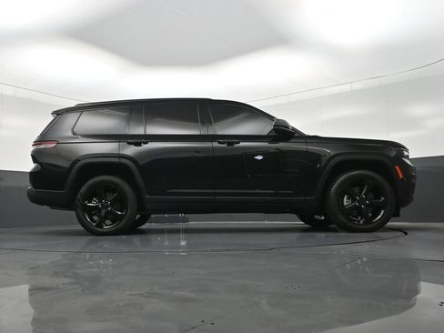 Used 2025 Jeep Grand Cherokee L Limited w/ Luxury Tech Group II RWD image 29