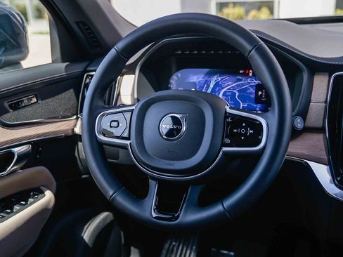 Certified 2026 Volvo XC90 B5 Core AWD/4WD image 16
