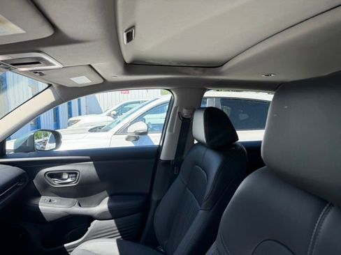 Used 2024 Honda HR-V EX-L image 8