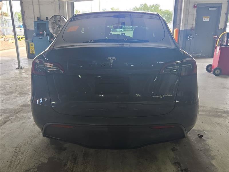 Used 2023 Tesla Model Y Long Range AWD/4WD image 3