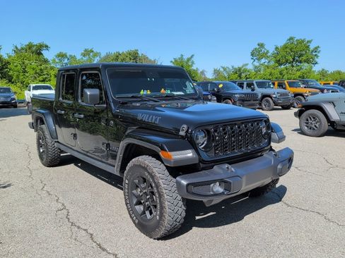 Used 2024 Jeep Gladiator Mojave AWD/4WD image 1