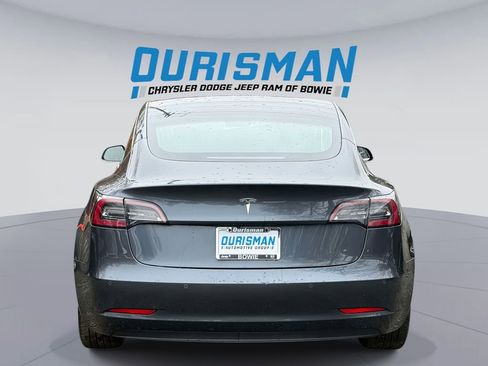 Used 2020 Tesla Model 3 Standard Range Plus image 3