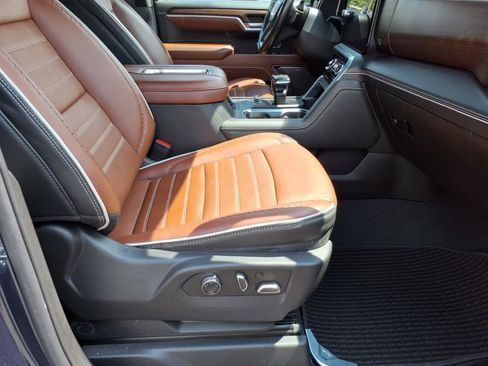 Certified 2022 GMC Sierra 1500 Denali Ultimate image 8