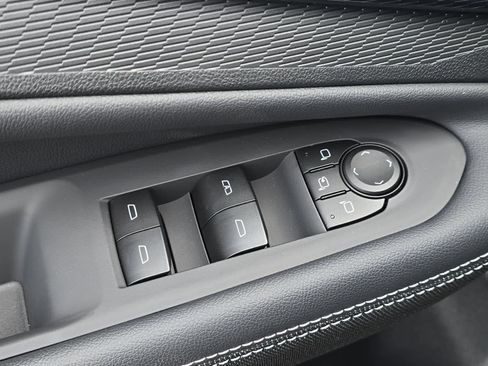 New 2025 Chevrolet Blazer EV LT image 13