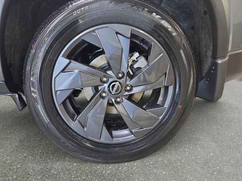 New 2026 Nissan Rogue SV FWD image 32