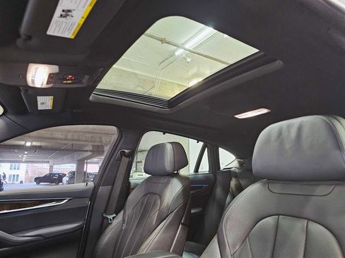 Used 2019 BMW X6 xDrive35i w/ M Sport Package image 25