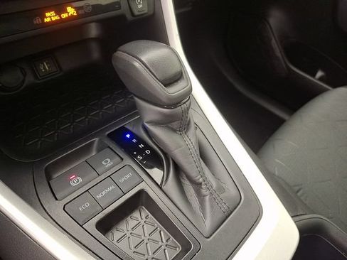 Used 2025 Toyota RAV4 XLE w/ Convenience Package FWD image 19
