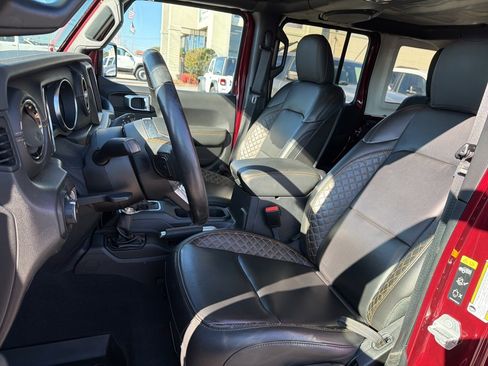 Used 2021 Jeep Wrangler Unlimited Sahara image 30