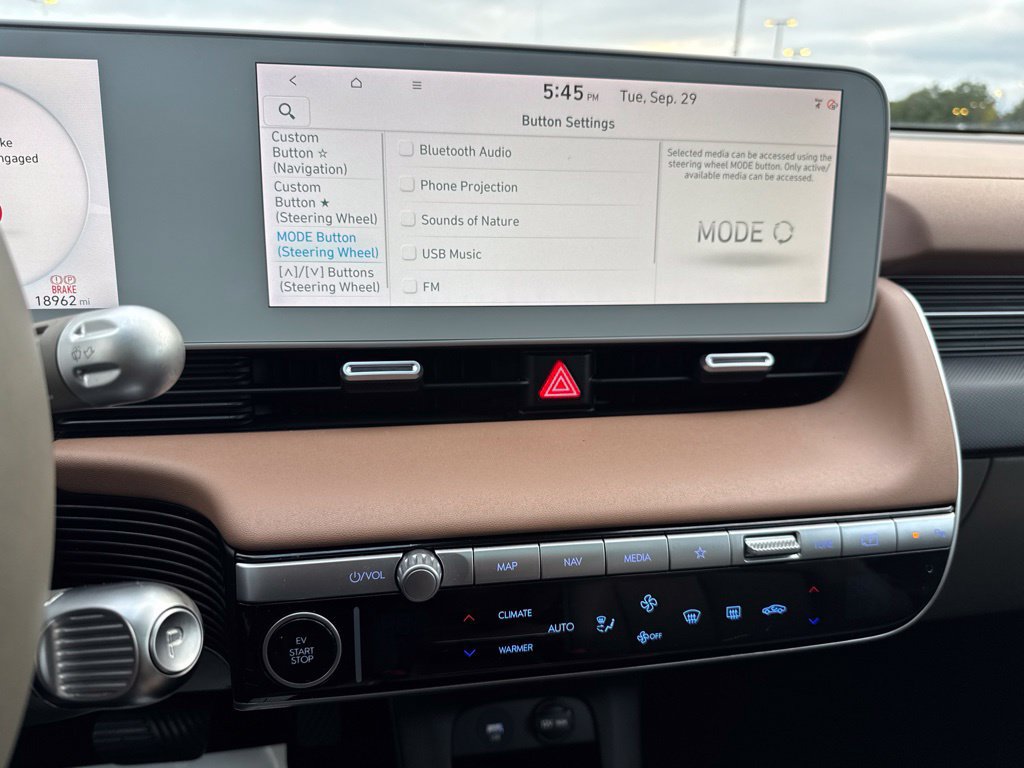 Certified 2024 Hyundai Ioniq 5 Limited AWD/4WD image 16