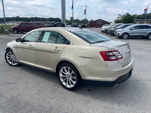 Used 2018 Ford Taurus Limited w/ Driver Assist Package FWD image 6