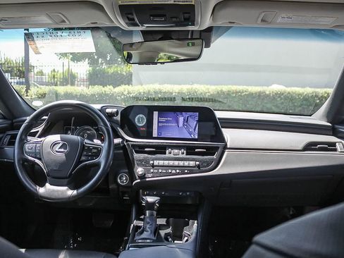 Used 2023 Lexus ES 300h w/ Premium Package FWD image 16