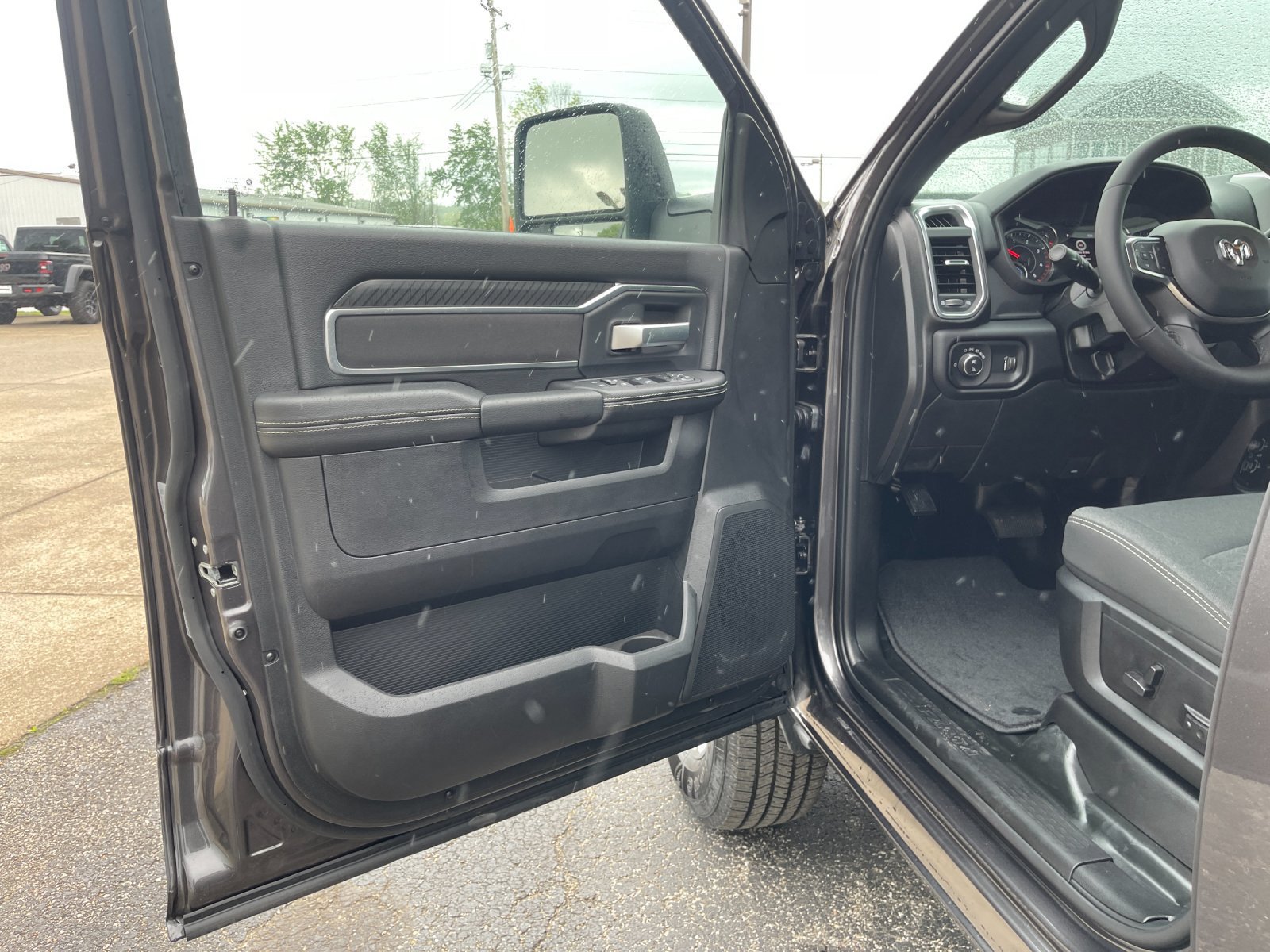 New 2026 RAM 2500 Big Horn AWD/4WD image 11