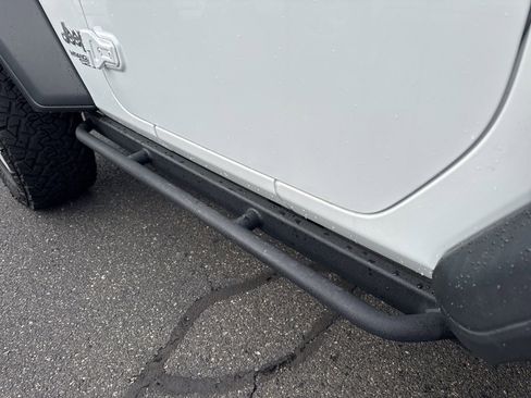 Used 2019 Jeep Wrangler Sport image 14