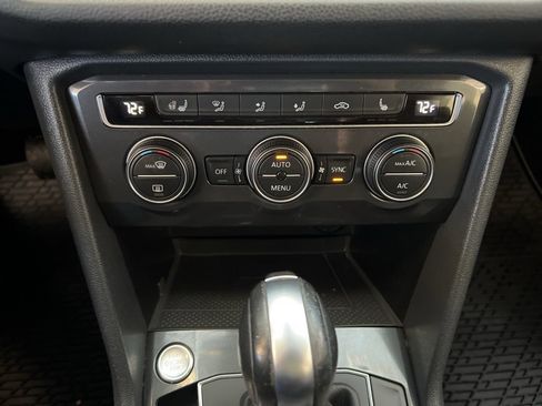 Certified 2020 Volkswagen Tiguan SEL w/ Tiguan Three-Row MDO Package FWD image 36