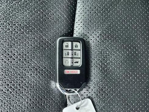 Used 2023 Honda Odyssey Elite image 36