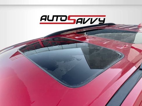 Used 2023 Chevrolet Traverse RS image 23