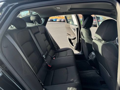 Used 2024 Chevrolet Malibu LT image 30