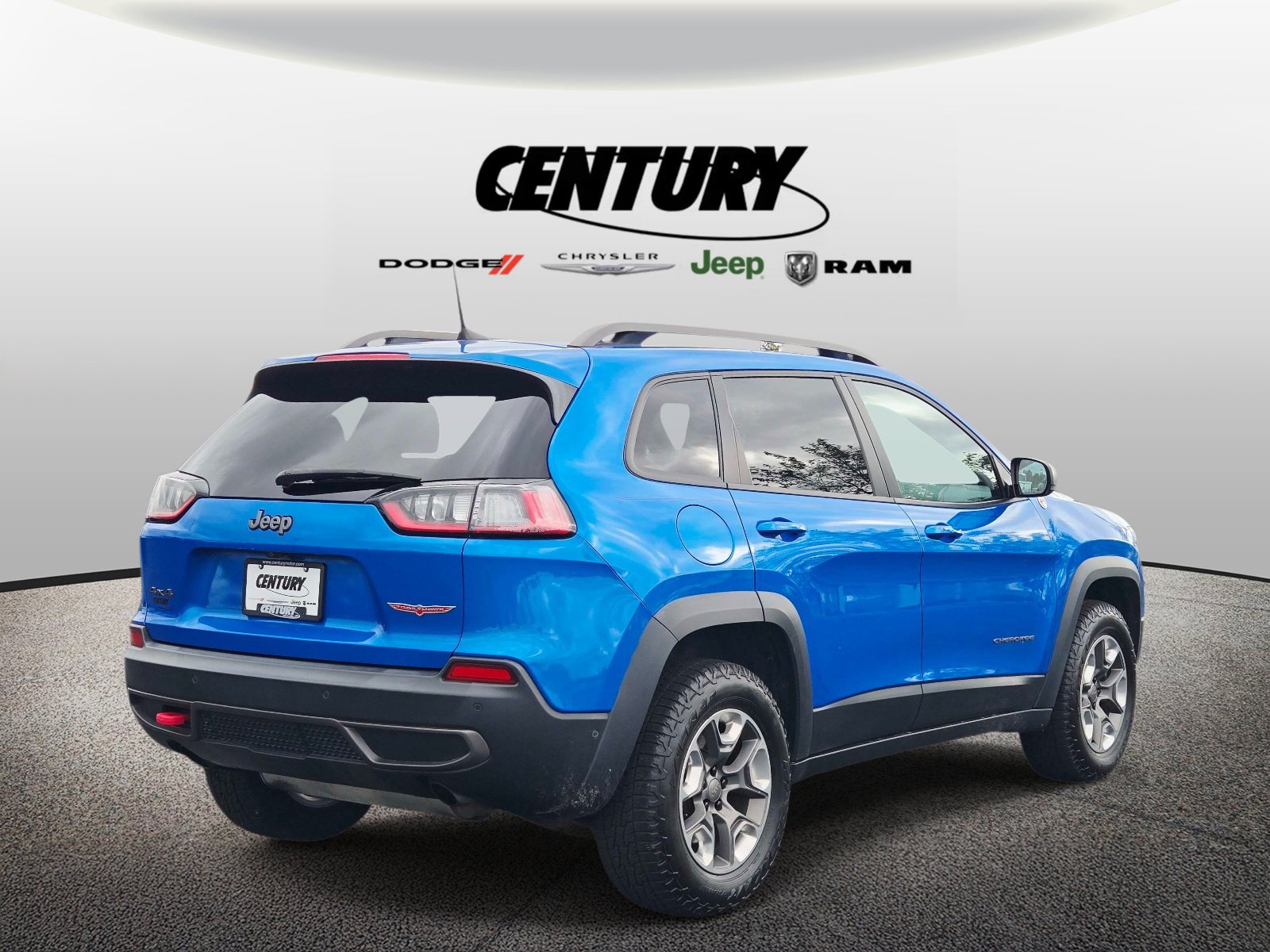 Used 2019 Jeep Cherokee Trailhawk AWD/4WD image 4