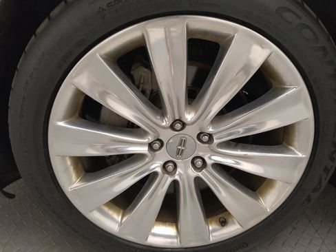 Used 2016 Lincoln MKS AWD w/ Equipment Group 201A image 31