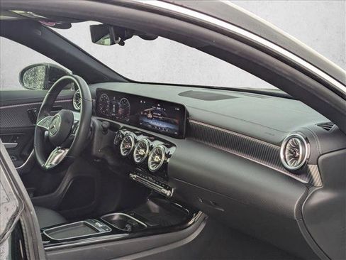 Used 2025 Mercedes-Benz CLA 250 image 22