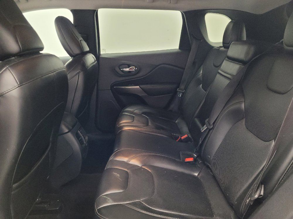 Used 2019 Jeep Cherokee Limited AWD/4WD image 18