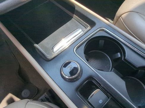 Used 2020 Lincoln Corsair Reserve FWD image 18