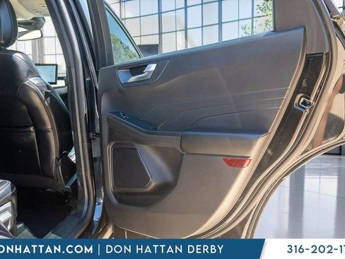 Used 2023 Ford Escape Platinum AWD/4WD image 23