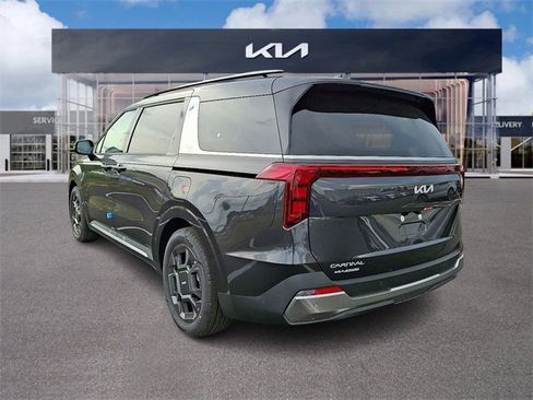 New 2026 Kia Carnival SX image 3