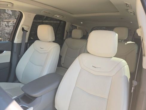 Certified 2025 Cadillac XT6 Premium Luxury image 8