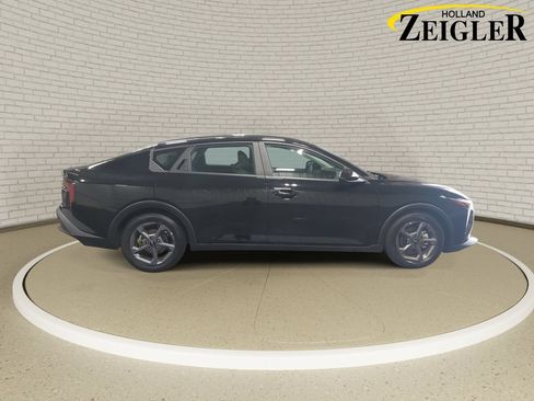 Certified 2025 Kia K4 FWD image 4