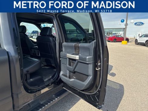 Used 2022 Ford F250 Lariat w/ Black Appearance Pkg AWD/4WD image 45