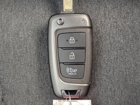 Used 2021 Hyundai Santa Fe SE FWD image 32