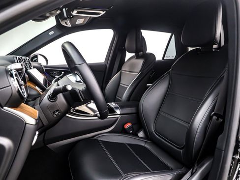 Certified 2025 Mercedes-Benz GLC 300 image 18