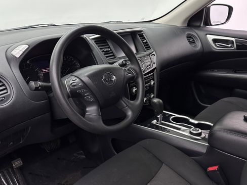 Used 2020 Nissan Pathfinder S AWD/4WD image 8