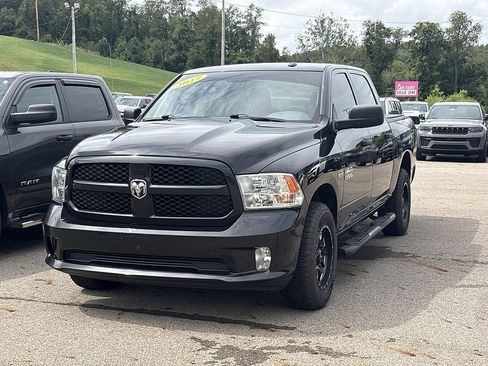 Used 2017 RAM 1500 Express AWD/4WD image 1