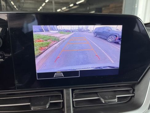 Used 2024 Chevrolet Trax RS image 27