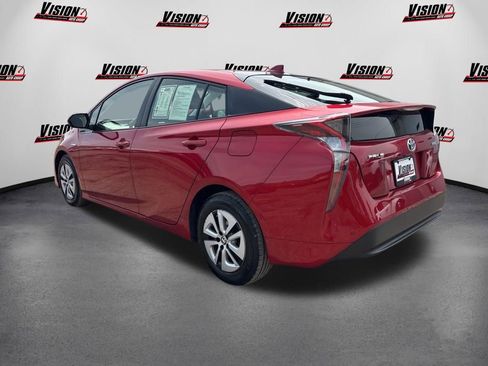 Used 2017 Toyota Prius Three FWD image 3