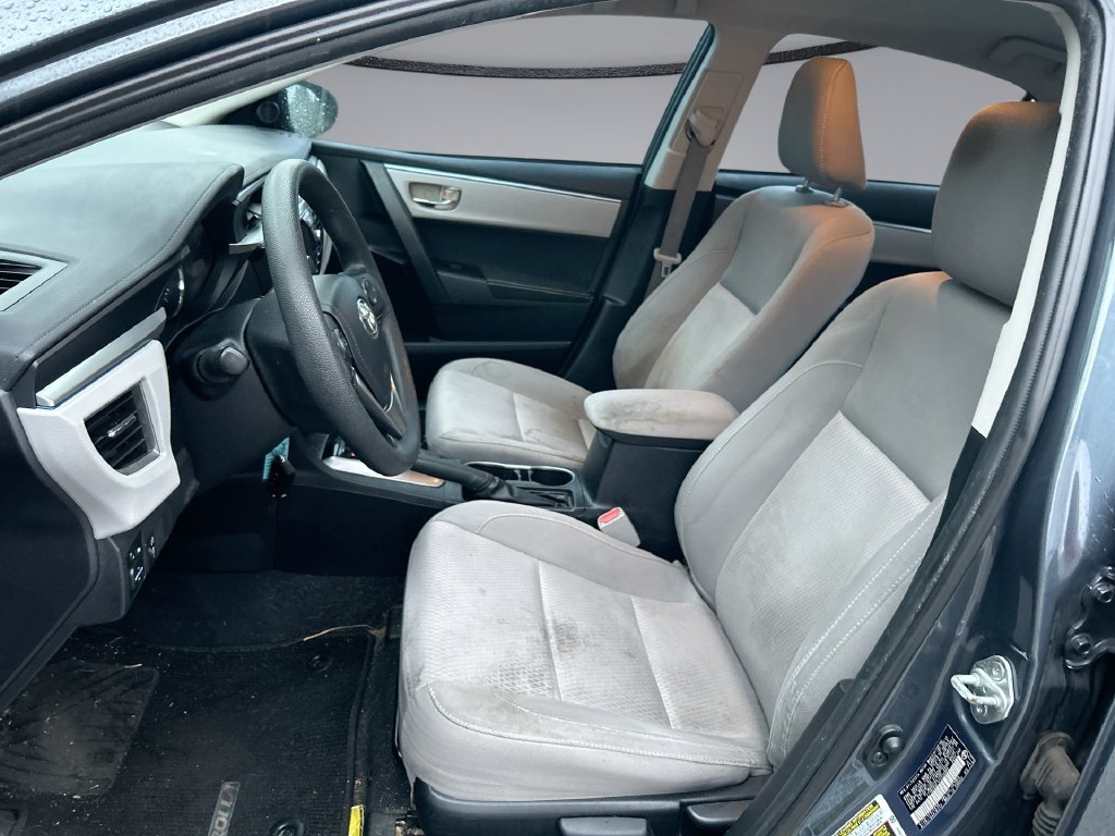 Used 2014 Toyota Corolla LE FWD image 11
